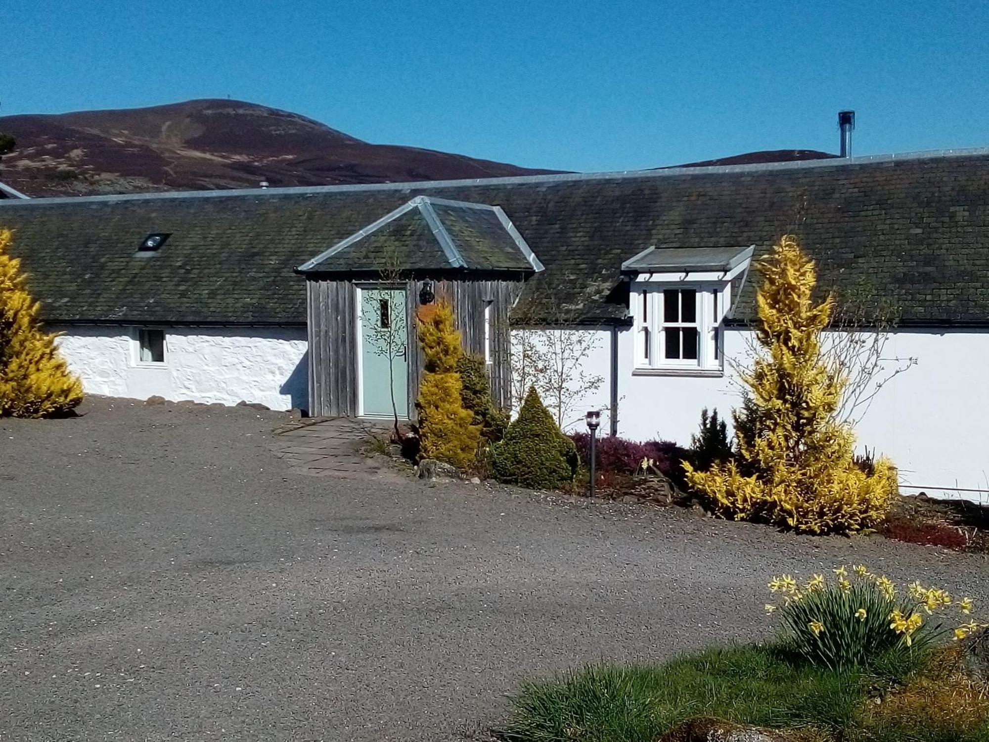 Dalnoid Cottages & Treehouses Nr Glenshee Εξωτερικό φωτογραφία