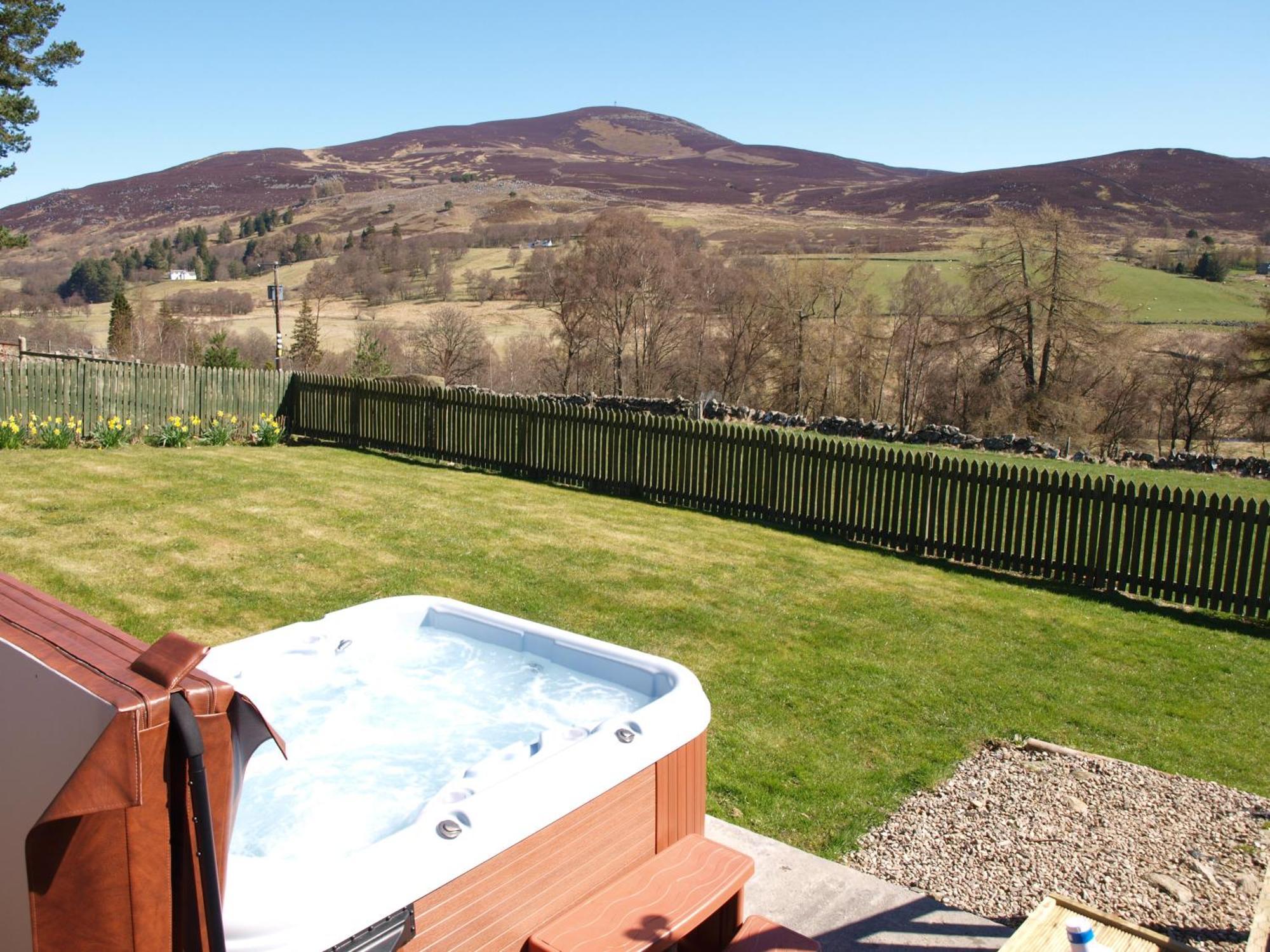 Dalnoid Cottages & Treehouses Nr Glenshee Εξωτερικό φωτογραφία
