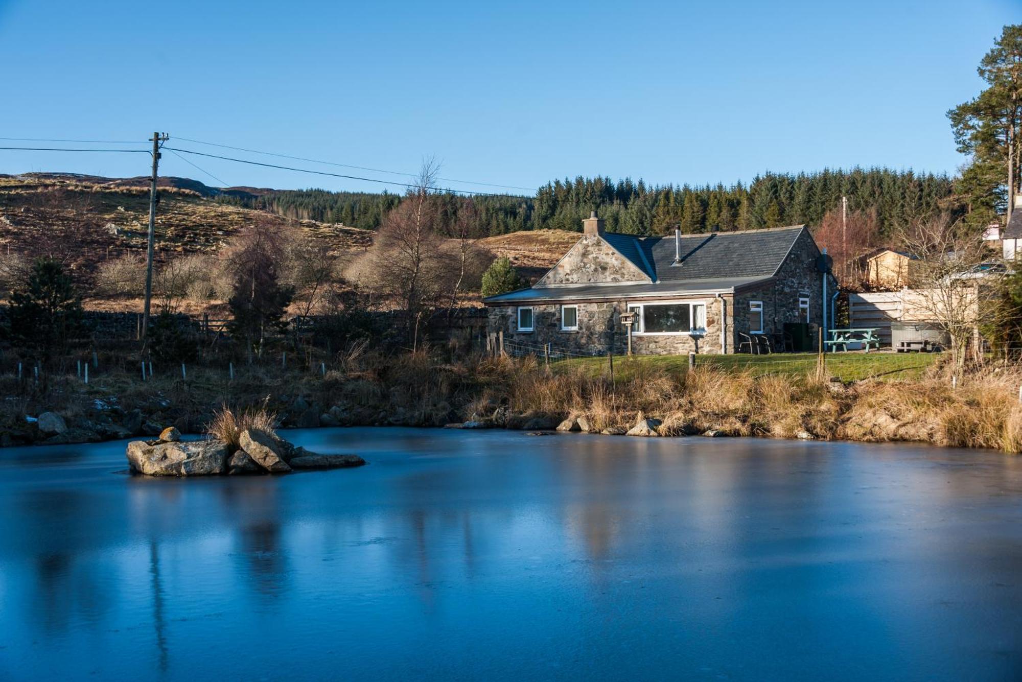 Dalnoid Cottages & Treehouses Nr Glenshee Εξωτερικό φωτογραφία